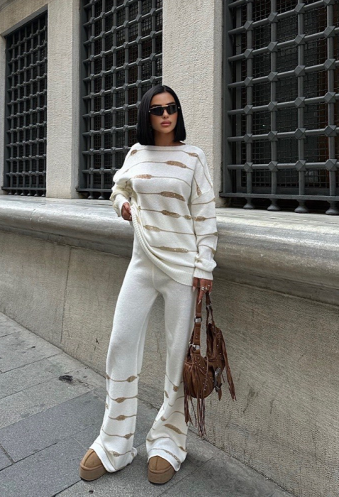 Compleu casual alb-bej cu pulover oversize si pantaloni largi [3]