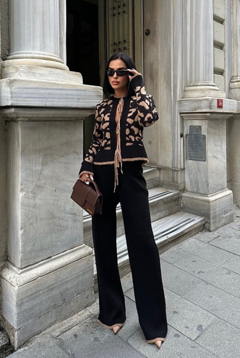 Compleu elegant casual cu pantaloni si cardigan [2]