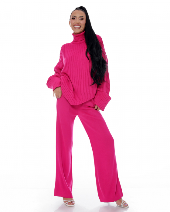 Compleu fucsia cu pantaloni largi și bluză asimetrică [3]