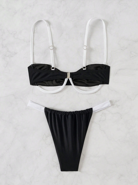 Costum de baie din 2 piese si decupaj [4]