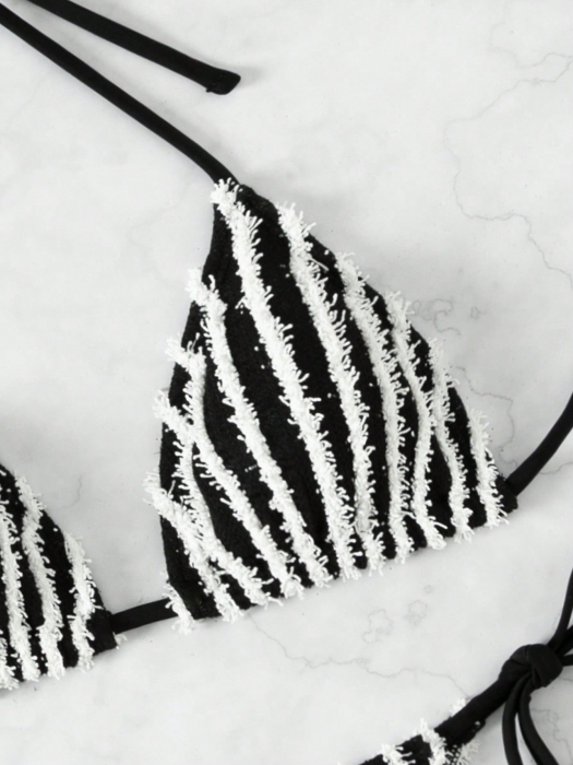 Costum de baie din 2 piese, cu imprimeu in dungi [4]