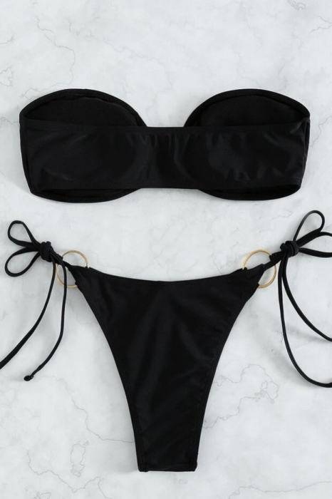 Costum de baie din 2 piese, cu accesorii metalice [4]