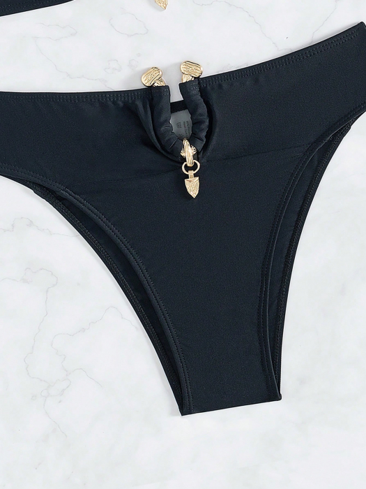 Costum de baie din 2 piese, negru, cu accesorii metalice [5]