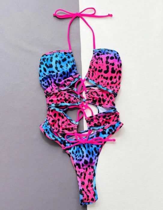 Costum de baie intreg cu decupaj si imprimeu [2]