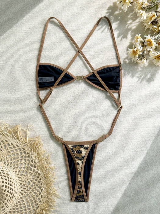 Costum de baie intreg cu decupaj si imprimeu [3]