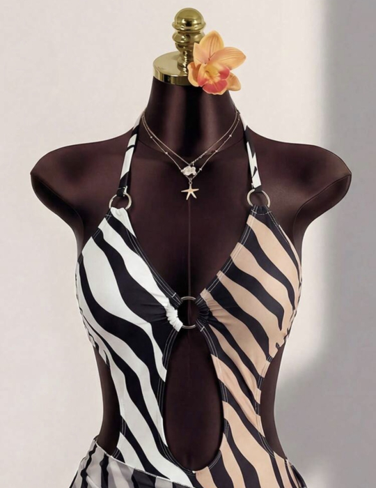 Costum de baie intreg cu pareo si model print [5]