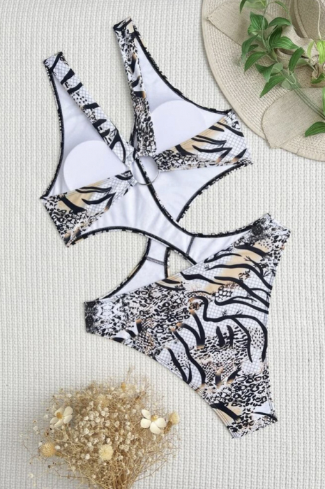 Costum de baie intreg cu imprimeu si decupaj [3]