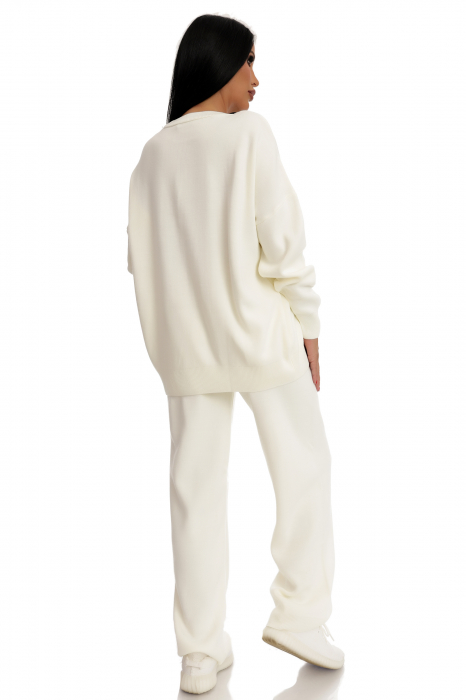 Costum din 2 piese, bluza si pantaloni [2]