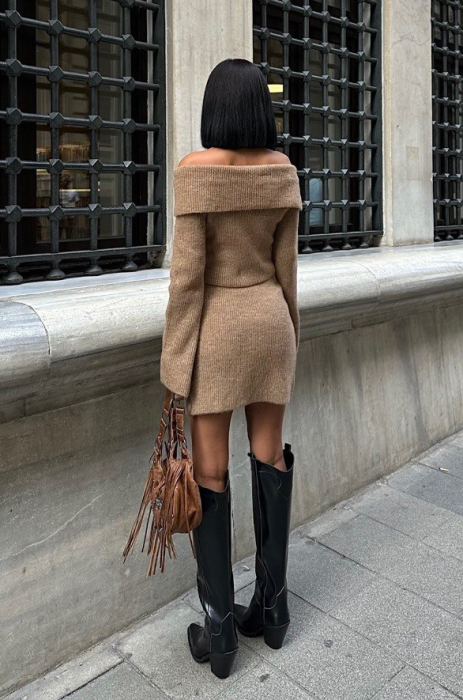 Costum din 2 piese pulover si fusta [5]