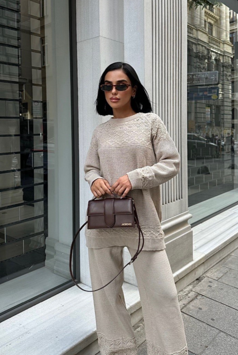 Costum din 2 piese pulover si pantaloni evazati [5]