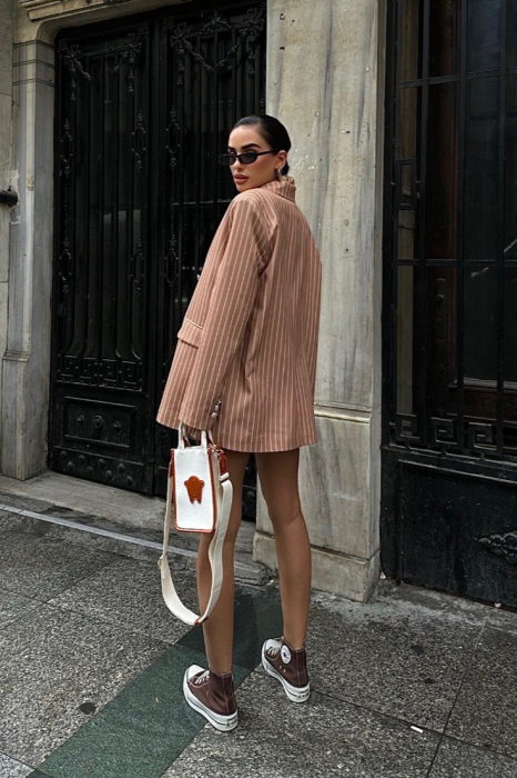 Costum din 3 piese vesta, fusta si sacou [7]