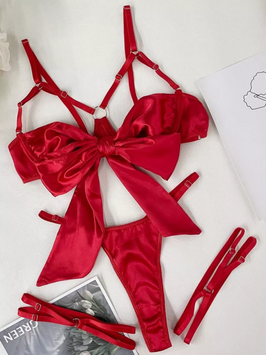 Lenjerie intima 3 piese, cu decupaje [6]