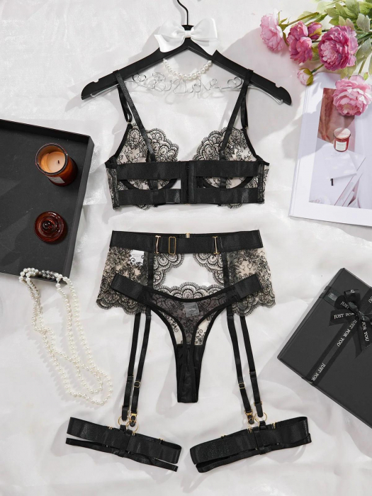 Lenjerie intima 4 piese, din dantela [4]