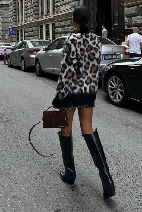 Pulover cu imprimeu animal print [3]