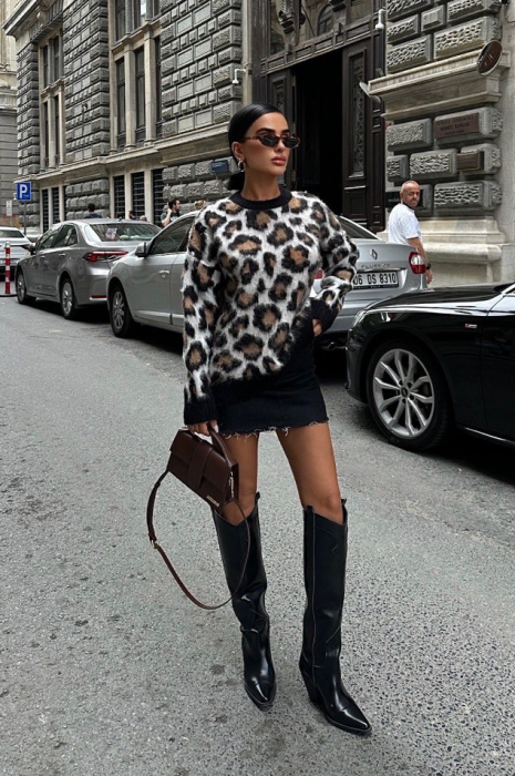 Pulover cu imprimeu animal print [4]