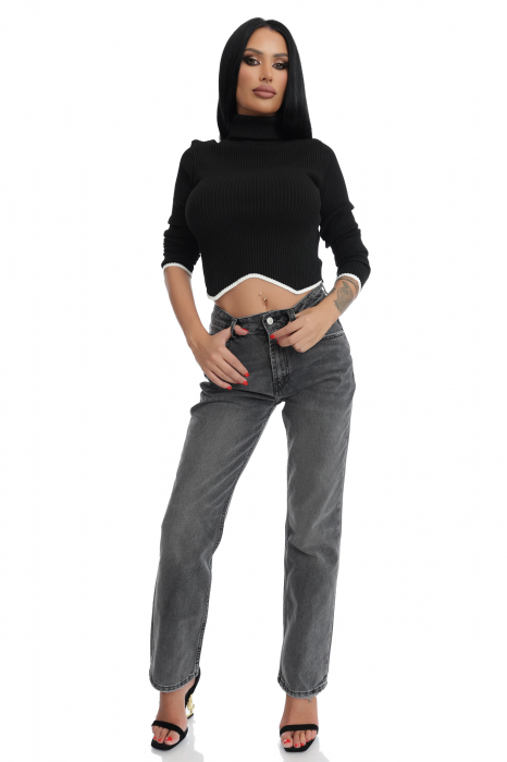 Pulover negru cu aspect asimetric [3]