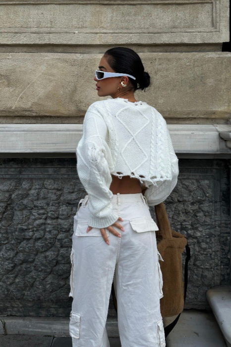 Pulover scurt, alb, cu aspect tricotat [6]