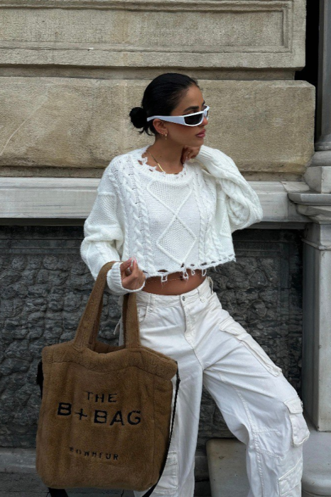 Pulover scurt, alb, cu aspect tricotat [13]