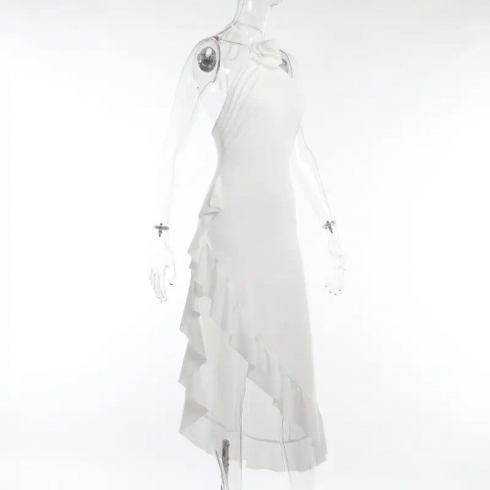 Rochie lunga cu volane si despicatura pe picior. Detaliu floare in partea de sus. [5]