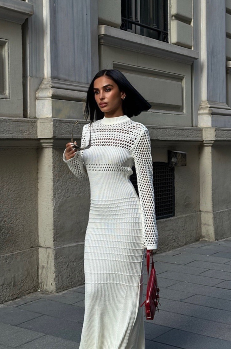 Rochie cambrata cu decupaje [2]
