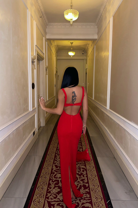 Rochie lunga eleganta cu decolteu adanc [3]