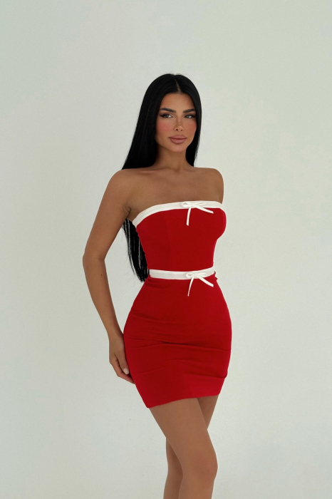 Rochie rosie mulata cu detalii [4]