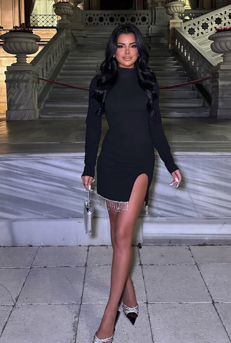 Rochie mini cambrata cu strasuri [8]
