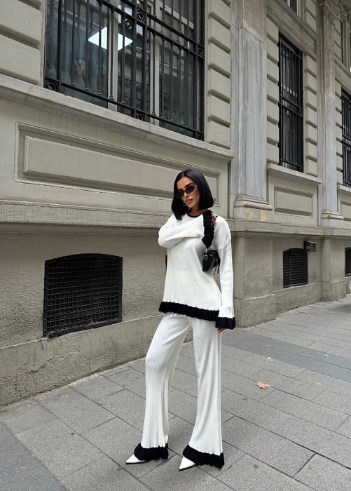 Set din tricot format din pantaloni evazati si bluza [2]