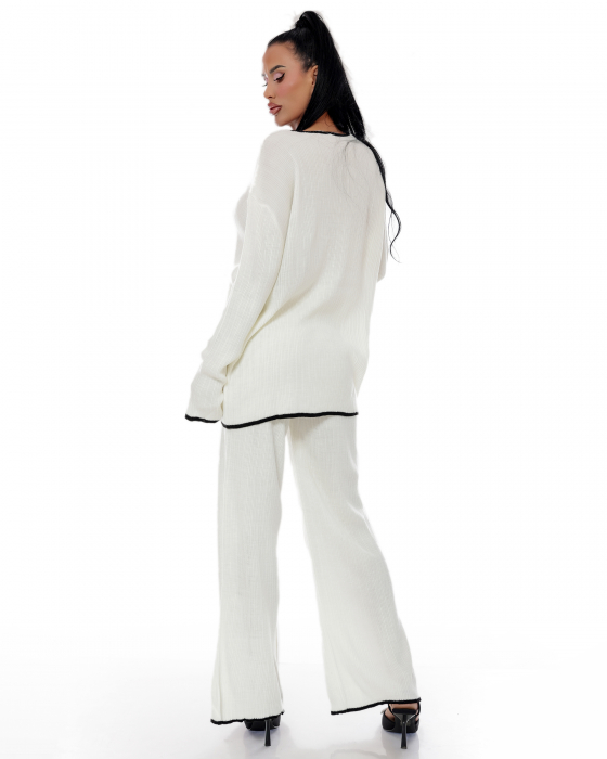 Set format din pantaloni evazati si bluza cu snur [3]