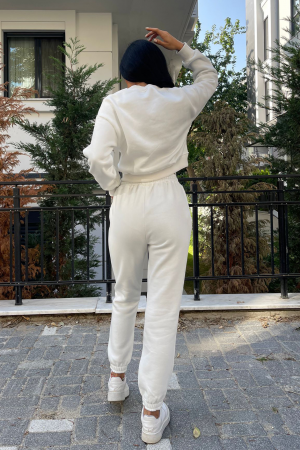 Trening cu decolteu la baza gatului [3]