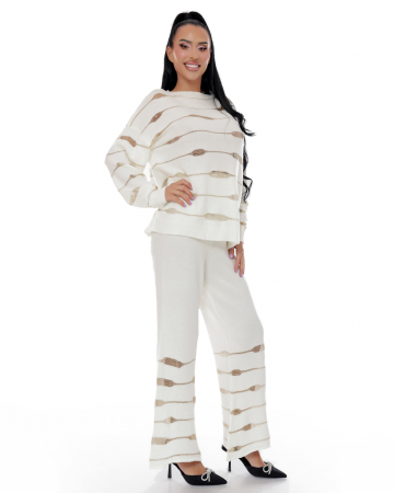 Compleu casual alb-bej cu pulover oversize si pantaloni largi [1]