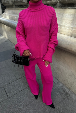 Essence of Spring - Compleu fucsia cu pantaloni largi și bluză asimetrică