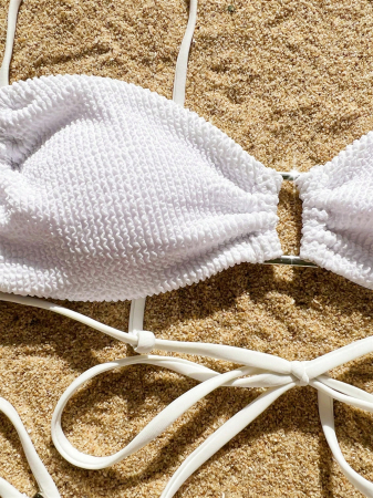 Costum de baie alb, din 2 piese, cu accesoriu metalic [4]