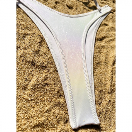 Costum de baie cu aspect stralucitor si talie inalta [2]