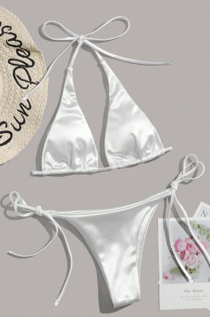 Costum de baie din 2 piese, alb, cu aspect sidefat [0]