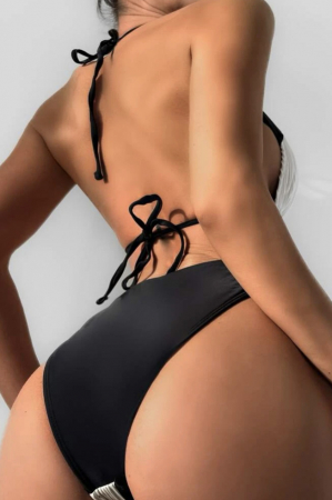 Costum de baie din 2 piese, cu accesorii metalice [1]