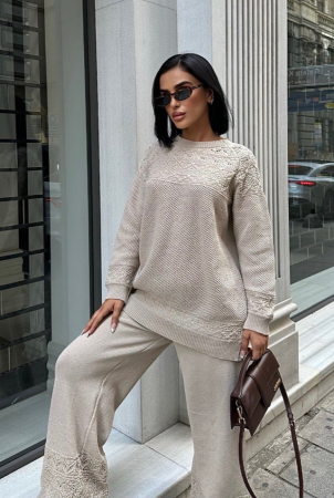 Costum din 2 piese pulover si pantaloni evazati [1]