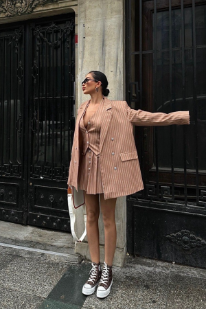 Costum din 3 piese vesta, fusta si sacou [3]