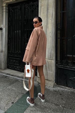 Costum din 3 piese vesta, fusta si sacou [6]