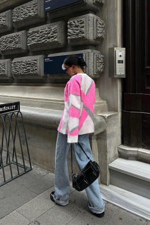 Pulover oversize cu detalii gri si roz [1]