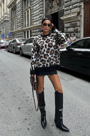 Pulover cu imprimeu animal print [1]