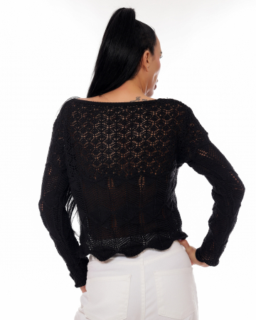 Pulover negru perforat [2]
