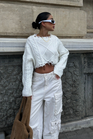 Pulover scurt, alb, cu aspect tricotat [13]