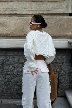 Pulover scurt, alb, cu aspect tricotat [15]