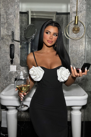 Rochie lunga cambrata cu detaliu floare [5]