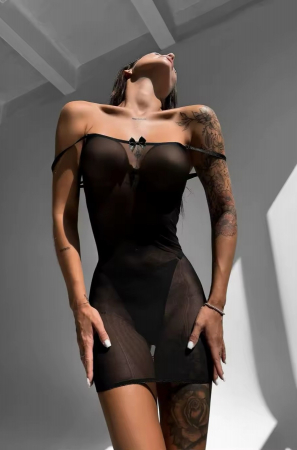 Rochie Neagră cu Decupaj la Spate și Șnur, Chilot Tanga [1]