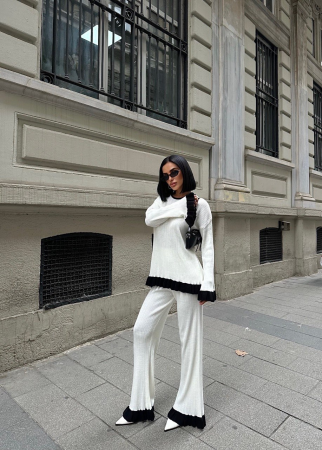 Set din tricot format din pantaloni evazati si bluza [1]