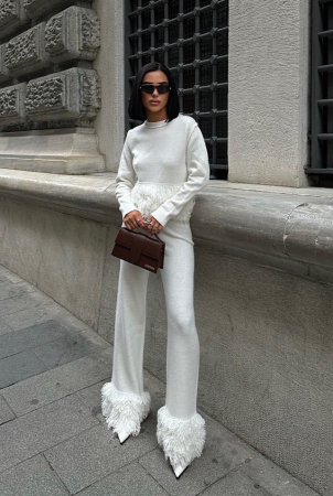 Set format din bluza cu maneci clopot si pantaloni [1]