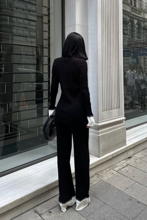 Set format din cardigan si pantaloni [2]