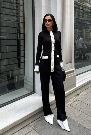 Set format din cardigan si pantaloni [3]